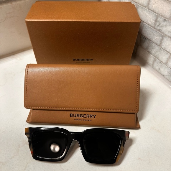 Burberry Tortoise Shell Sunglasses main image 8